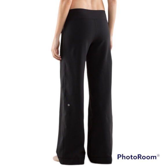 Lululemon Black Still Grounded Flare Leg Yoga Pants with Pockets Womens 2 - Picture 3 of 13